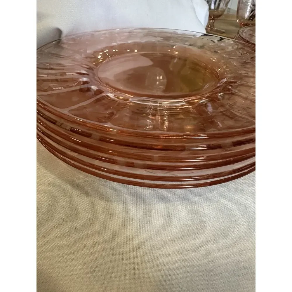 Vintage Depression glass 12 large plates, 11 small plates, & 7cups